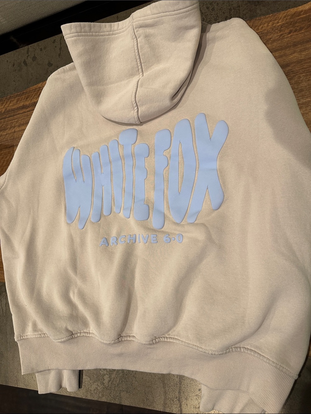 White Fox Archive 6.0 Oversized Hoodie In Dove XL - Picture 4 of 7